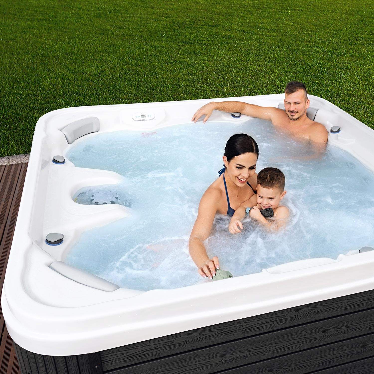 Chicago Hot Tub, 7-People, 50 Hydrotherapy Jets,WM00763