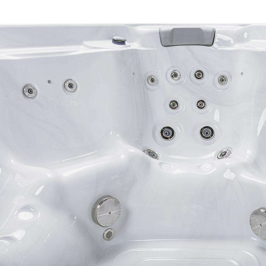 Chicago Hot Tub, 7-People, 50 Hydrotherapy Jets,WM00763