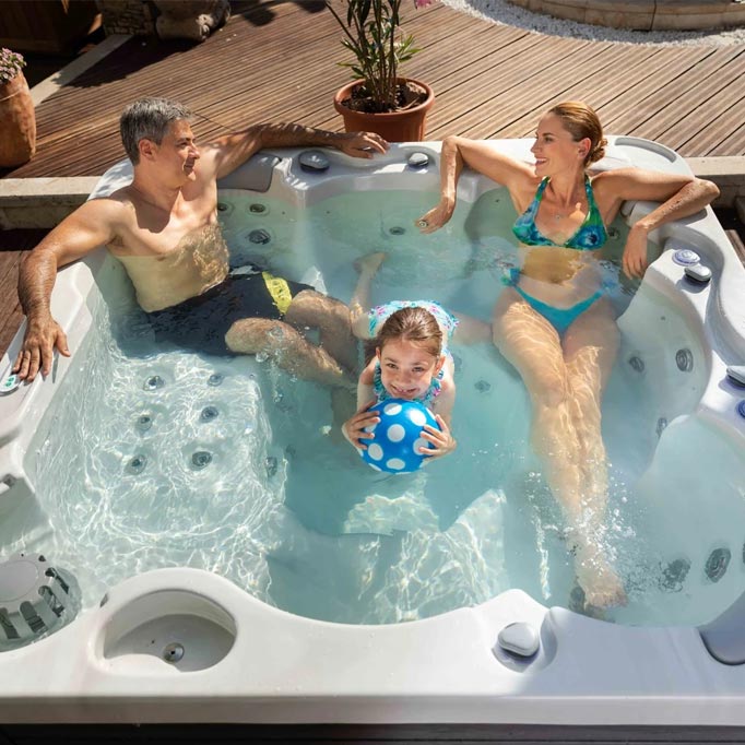Jersey Hot Tub, 5 Standard Seats and 1 Lounge Seat, 46 Massage Jets, WM00762
