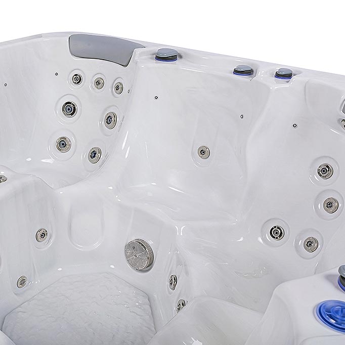Jersey Hot Tub, 5 Standard Seats and 1 Lounge Seat, 46 Massage Jets, WM00762