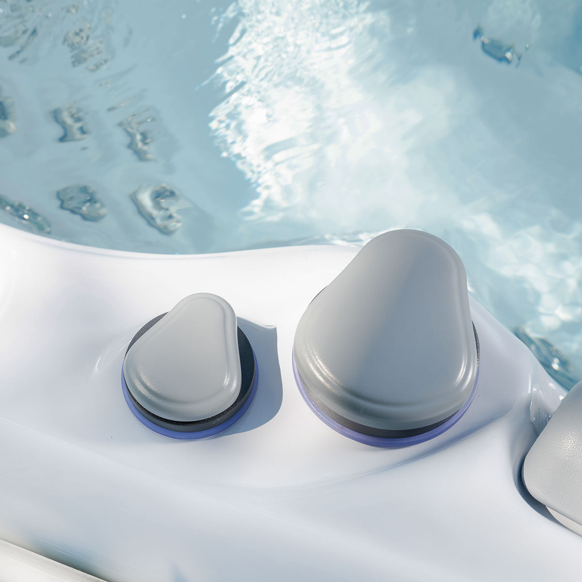 Dallas Hot Tub, 6-seater, 82 Hydrotherapy Jets, WM00795