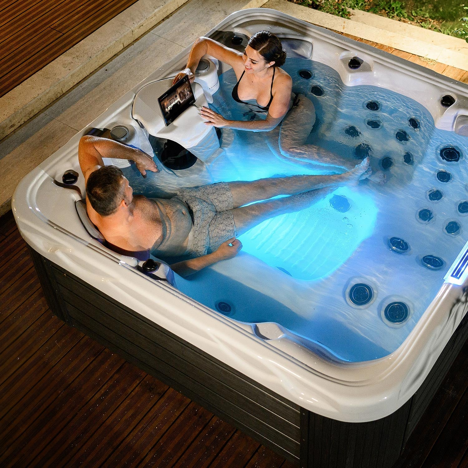 Hollywood Spa Hot Tub, 3-People, 51 Hydrotherapy Jets, X8